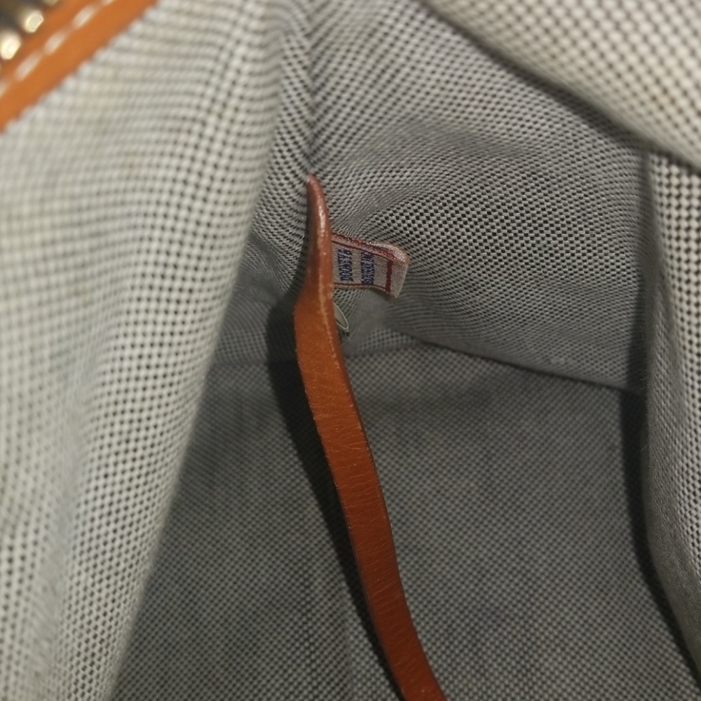 Dooney & Bourke - Picture 3 of 7